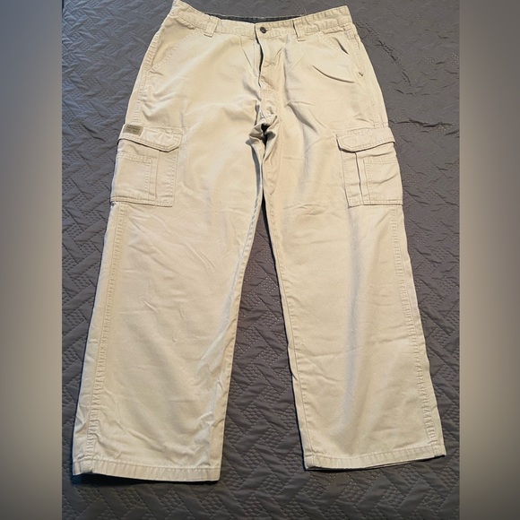 Wrangler Other - Wrangler Originals Cargo Khakis men’s size 35x28